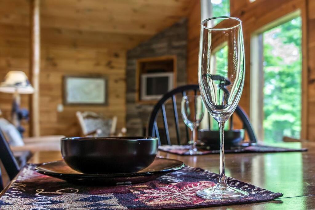 Holly Tree Hideaway - Semi Secluded Mtn Setting Villa Sevierville Exterior photo